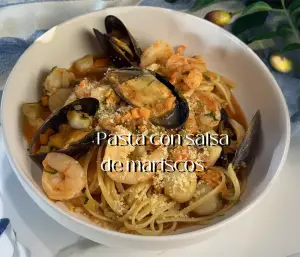 Pasta con salsa de mariscos de Rapa-Nui Ltda